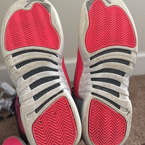 Jordan’s - Picture 2 of 4